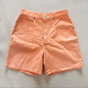 ⛅2@$20⛅ 90s high waisted orange shorts 🍊
